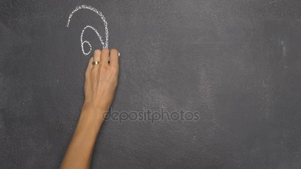 Hand writing Thai letter on black chalkboard — Stock Video