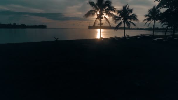 Luchtfoto van de prachtige zonsondergang — Stockvideo