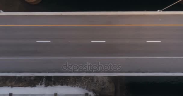 Köprü trafiğinin havadan görünümü — Stok video