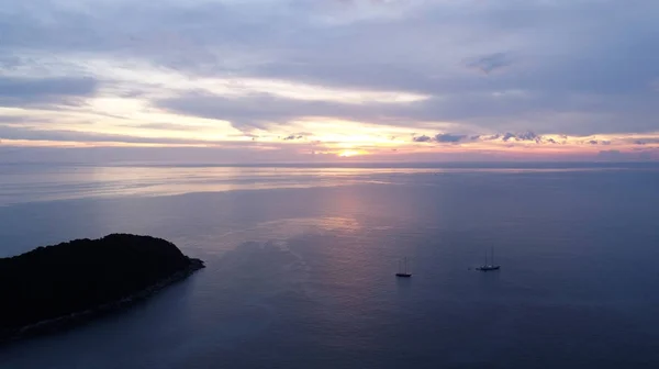 Fotografia Aérea Laem Phrom Thep Assistir Pôr Sol Phuket Tailândia — Fotografia de Stock