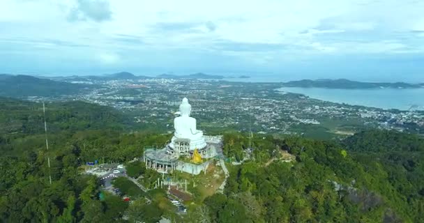 Luchtfoto Van Witte Grote Boeddhabeeld Phuket Thailand — Stockvideo