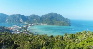 Ana Pier Ton Sai gündüzleri güneşli yaz, Tayland Hava dron görünümü Phi Phi Adası