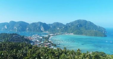 Ana Pier Ton Sai gündüzleri güneşli yaz, Tayland Hava dron görünümü Phi Phi Adası