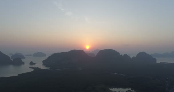 Vista Aérea Del Atardecer Bahía Tropical Phang Nga Tailandia — Vídeo de stock