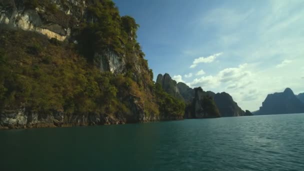 Viagem Barco Parque Nacional Khao Sok Tailândia — Vídeo de Stock