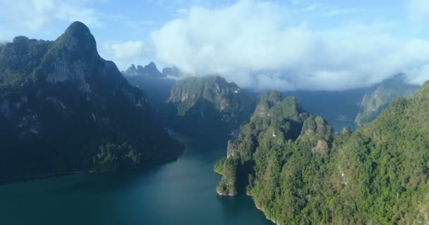 Vista Aérea Del Dron Hermosas Montañas Lago Parque Nacional Khao — Vídeo de stock