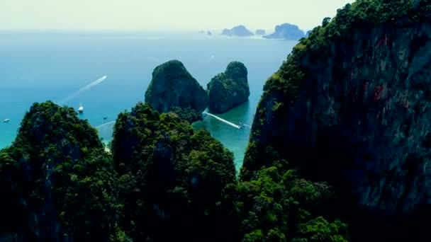 Вид Воздуха Красивое Море Небо Известняковые Скалы — стоковое видео