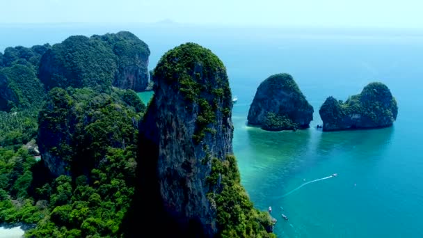 Manzara Havadan Görünümü Güzel Deniz Gökyüzü Kalker Kayalar — Stok video