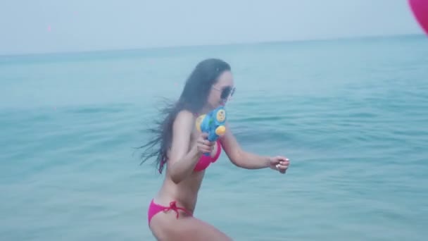 Beautiful Young Girl Water Gun First Person View Beautiful Smiling — Stock Video