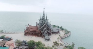 Havadan görünümü antik tapınak kutsal gerçeği Pattaya, Tayland
