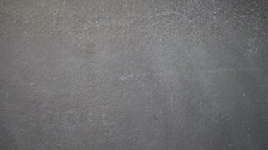 Yapışkan Not tahtaya / portre kadın eli yapışmasını Not word tahtaya - ağır çekimde video Consulting