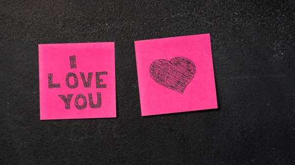 Appunti Appiccicosi Con Love You Writing Heart Drawing Blackboard — Foto Stock