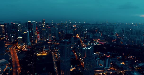 Vista Aérea Singapur Durante Noche Nublada Imágenes Aéreas Los Rascacielos — Vídeos de Stock