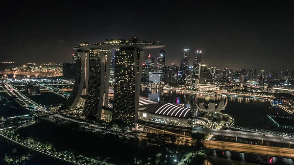 Vista Aérea Del Dron Singapur Marina Bay Por Noche Singapur —  Fotos de Stock