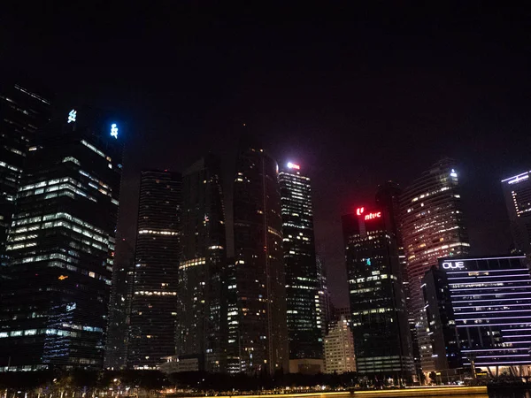 Singapur Şehir Gökdelenler Peyzaj Gece Manzarası — Stok fotoğraf