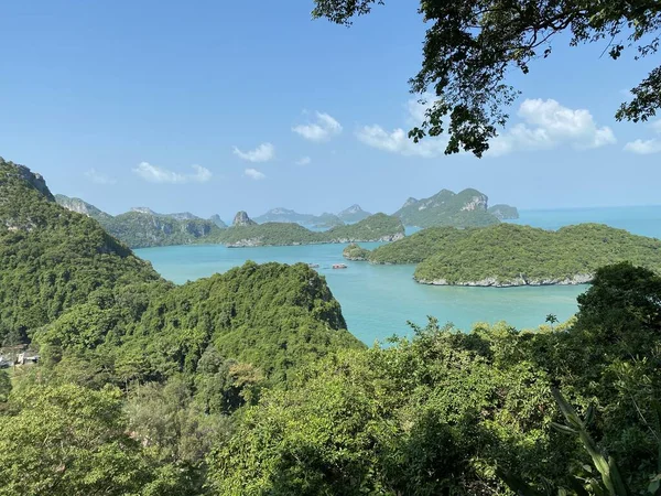 Gyönyörű Kilátás Ang Thong Nemzeti Tengeri Park Thaiföldön Alatt Napsütéses — Stock Fotó