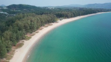 Phuket, Tayland 'daki tropikal Layan Sahili' nin insansız hava aracı görüntüsü