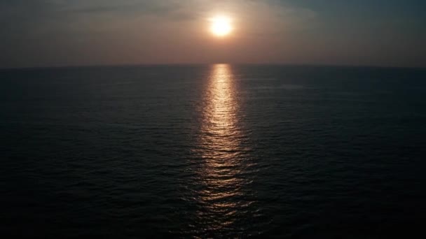 Vue aérienne par drone de la région tropicale de Kamala Beach et de la mer d'Andaman à Phuket, Thaïlande 