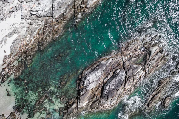 Скалистое Побережье Красивое Море — стоковое фото