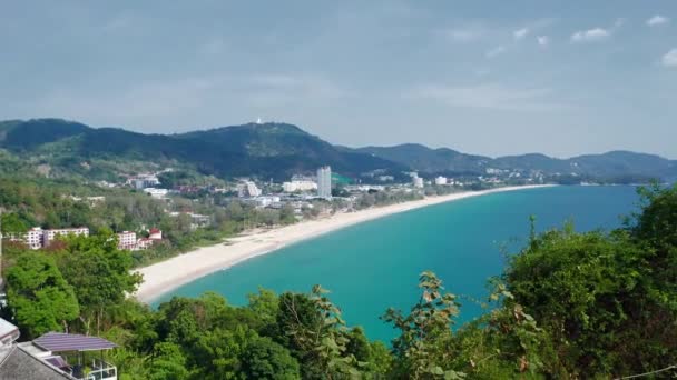 Drohnenpanorama Vom Tropischen Strand Phuket Thailand Karon — Stockvideo