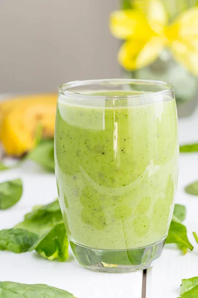Absolutely Amazing Tasty Green Avocado Shake or Smoothie, Made with Fresh Avocados, Banana, Lemon Juice and Non Dairy Milk (Almond or Coconut) on Light White Wooden Background, Raw Food, Vegan Drink, Vegan Food Conception, Vertical View, Close-up — Stock Photo, Image