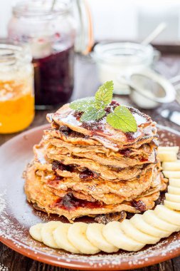 Sağlıklı yulaf krepleri