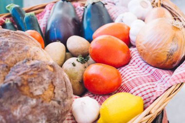 lezzetli yemek masasında, gıda kavramı