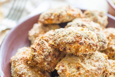 Sulu pirzola (sığır eti, domuz eti, tavuk)