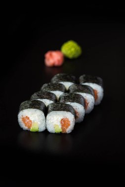 Lezzetli sushi seti