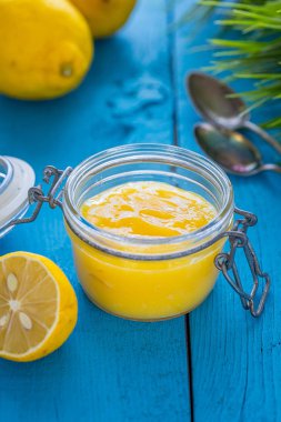 Kavanoz içinde Limon Lor