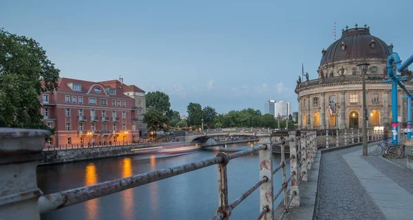 Bella Vista Panoramica Sulla Sera Berlino Fiume Luci Isola Dei — Foto Stock