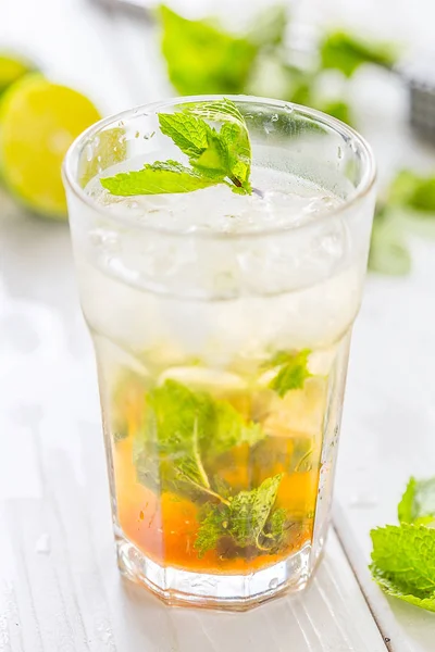 Fresh tasty cocktail — Stock Photo, Image