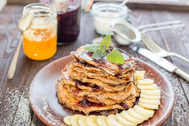 Sağlıklı yulaf krepleri