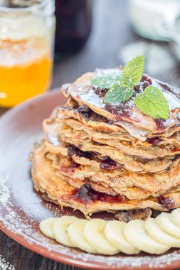 Sağlıklı yulaf krepleri