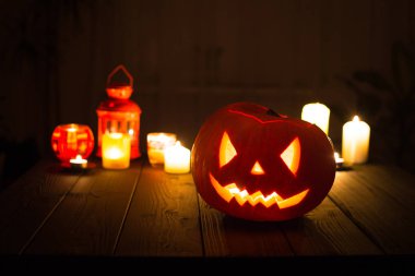 Cadılar Bayramı balkabağı feneri