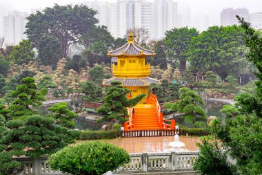 Golden Teak ahşap Pagoda