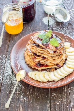 Sağlıklı yulaf krepleri