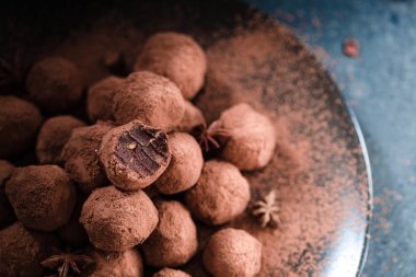 Lezzetli çikolata topları