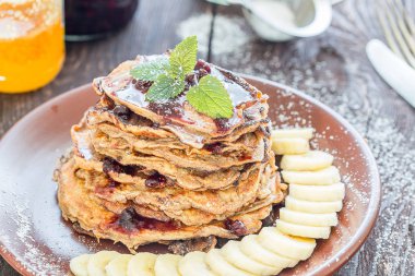 Sağlıklı yulaf krepleri