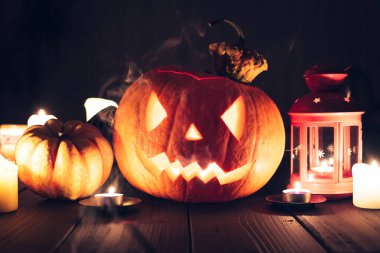 Cadılar Bayramı balkabağı feneri