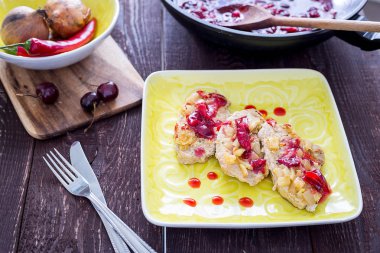 Biber soslu lezzetli ızgara domuz eti 