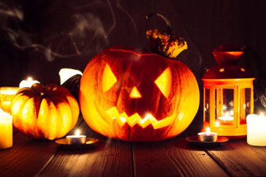 Cadılar Bayramı balkabağı feneri