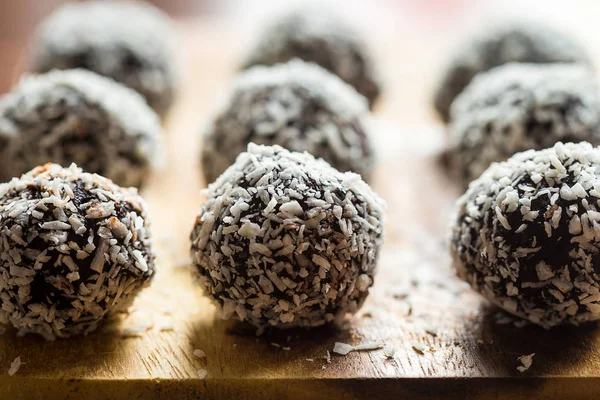 Deliciosas bolas de chocolate — Fotografia de Stock