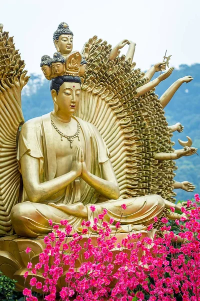 On bin Budha Manastırı 