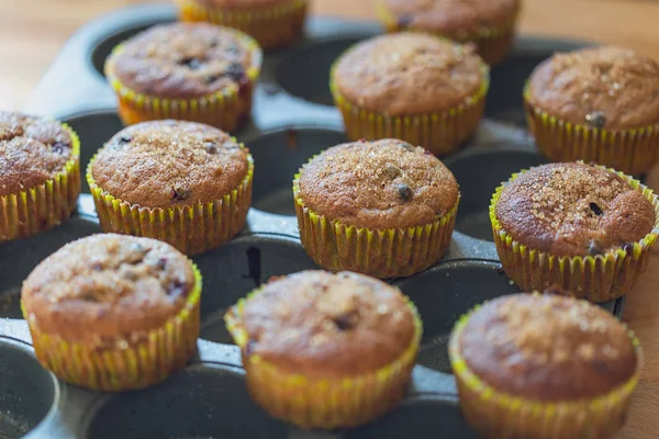 Muffins de banana com bagas e mel — Fotografia de Stock