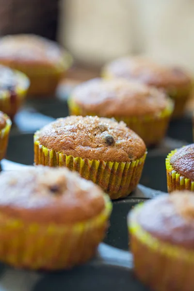 Bananen Muffins met bessen en honing — Stockfoto