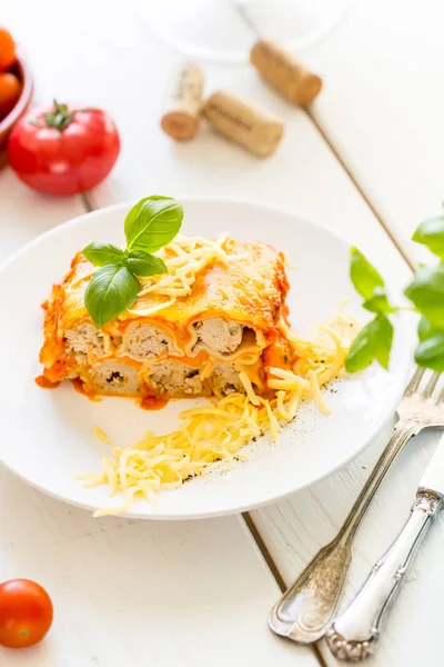 Вкусная итальянская паста — стоковое фото
