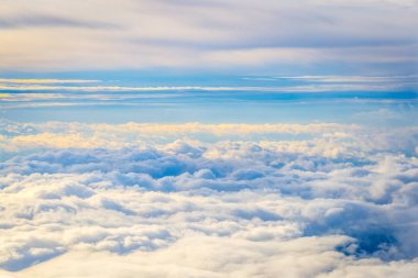 Gökyüzündeki güzel bulutlar 