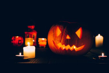 Cadılar Bayramı balkabağı feneri