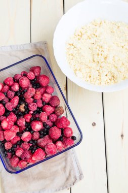 fırında tava ve süzme peynir çilek 